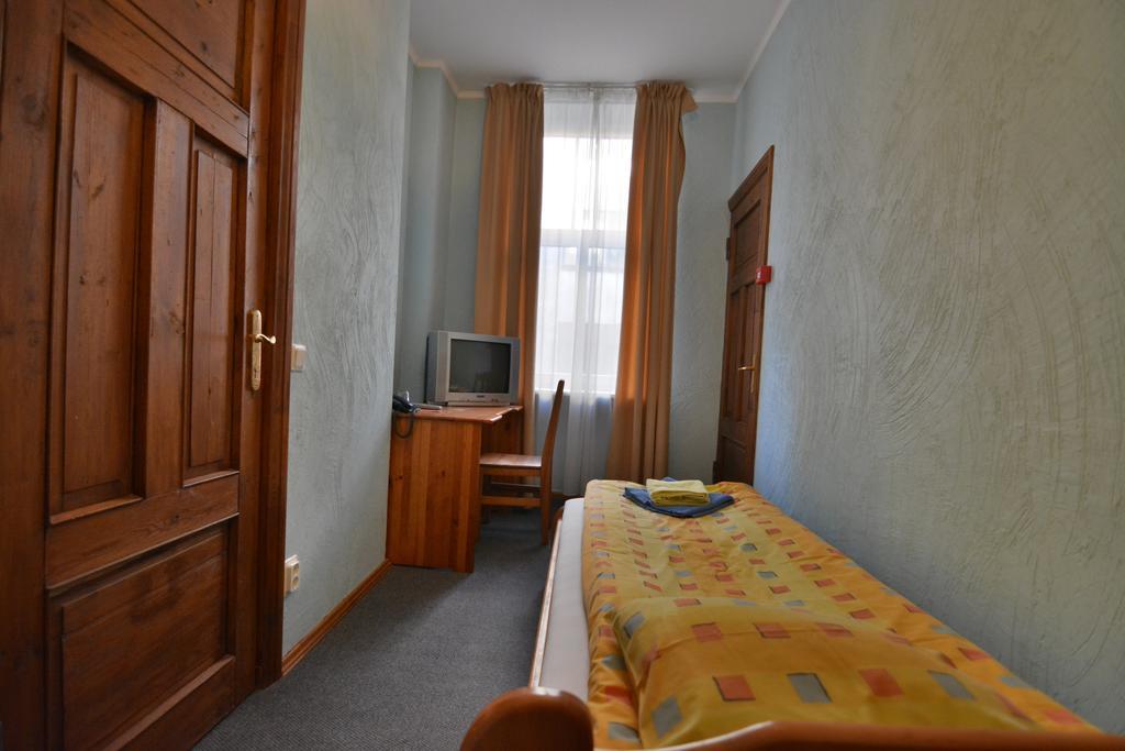 Hotel Multilux With Self Check-In Riga Room photo